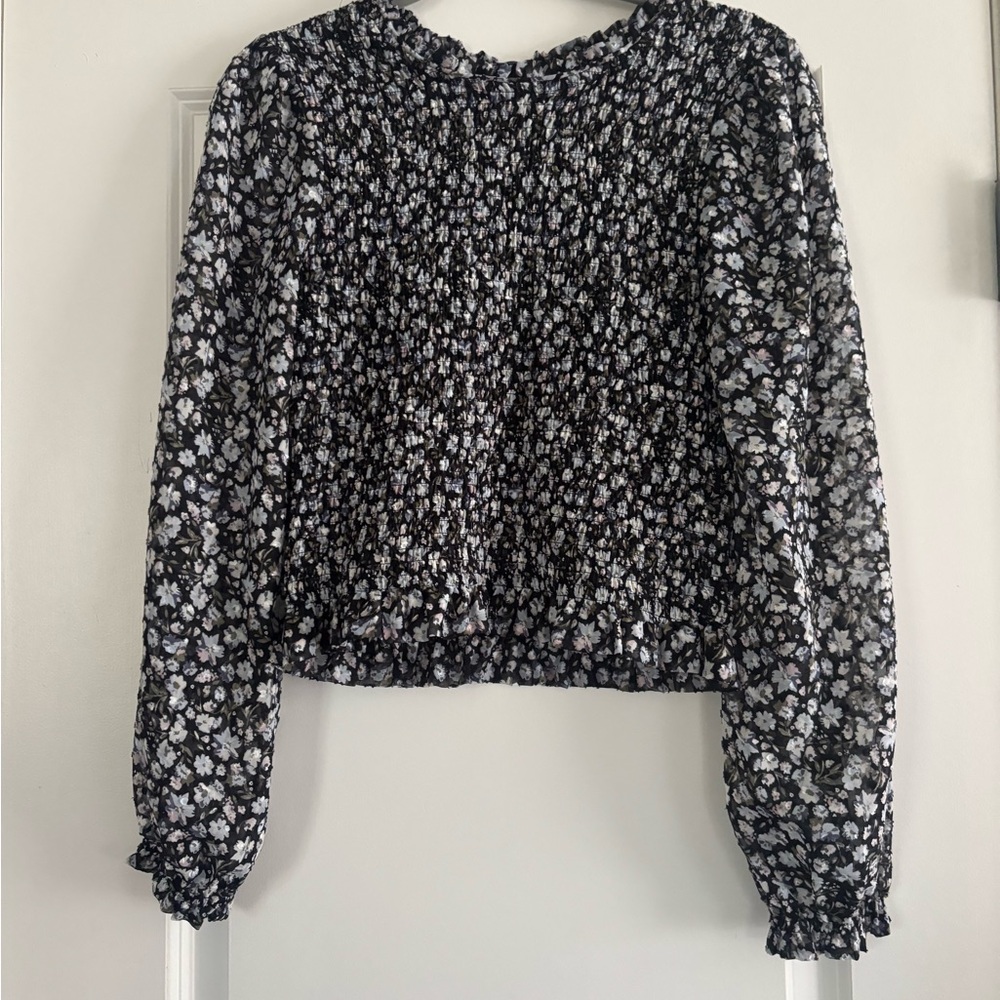 Laundry by Shelli Segal Floral Black and White Smocked Women's Top Size Small - Picture 3 of 5